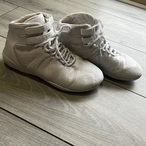 Nifinity Titan cheer shoe